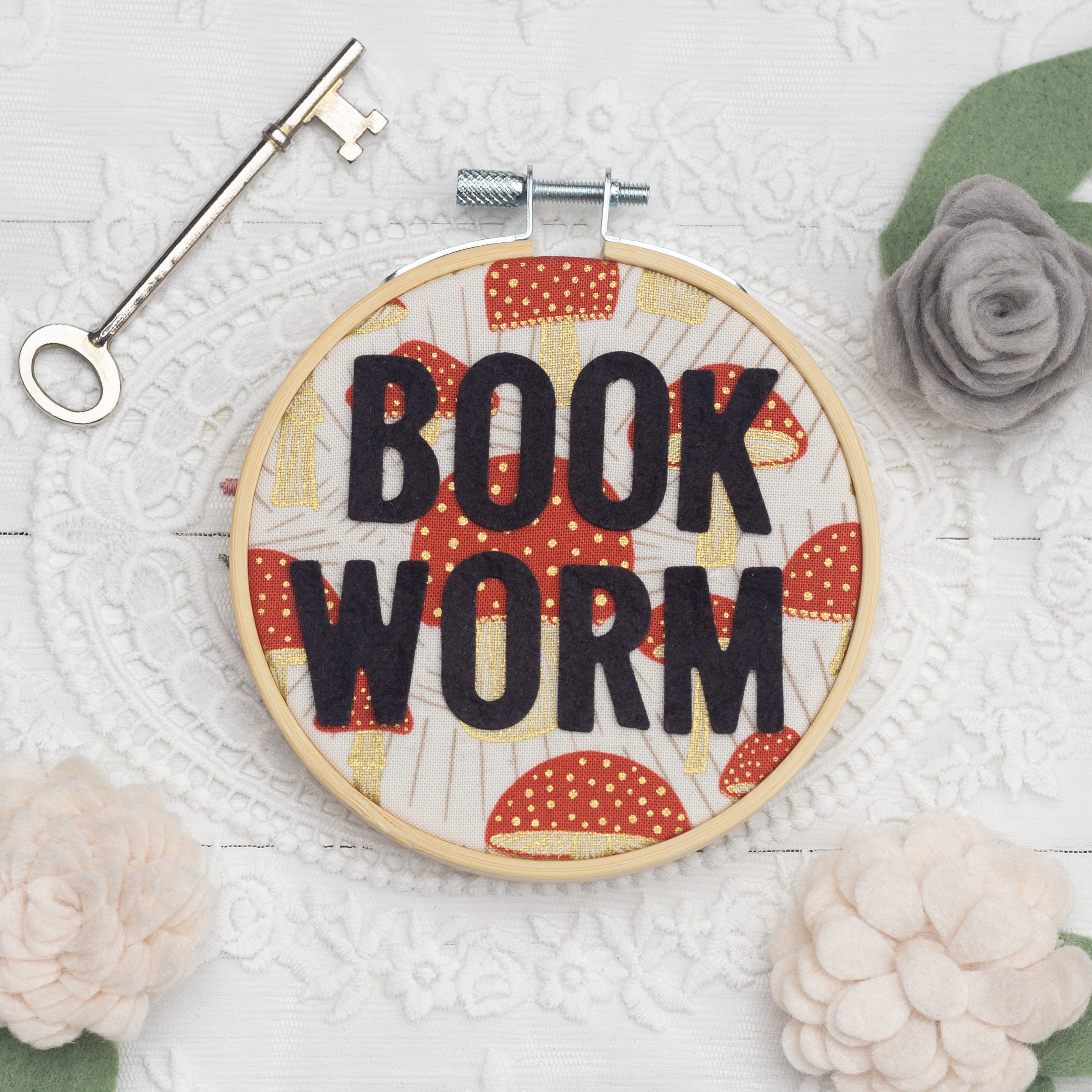 Weekend Makes: Hoop Embroidery [Book]