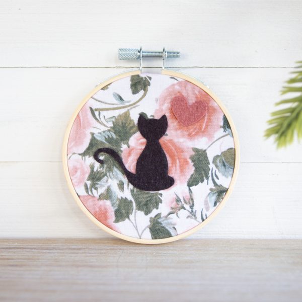 wool felt cat wall hanging in a 3 inch embroidery hoop