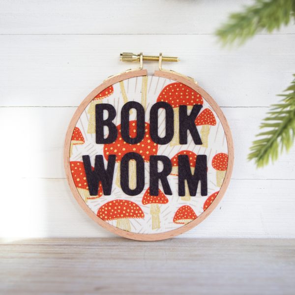 5 inch embroidery hoop wall hanging - book worm in felt letters